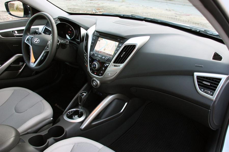  Hyundai Veloster 2011 года  (фото 125 из 184)